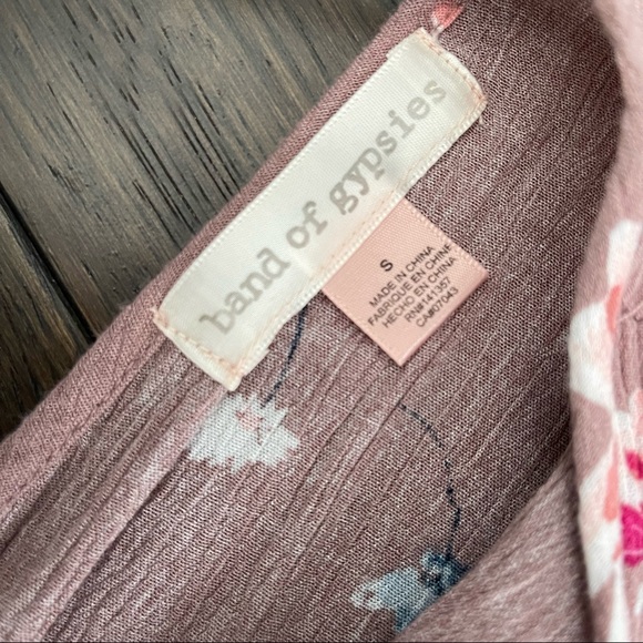 Pink floral wrap dress - Picture 3 of 3